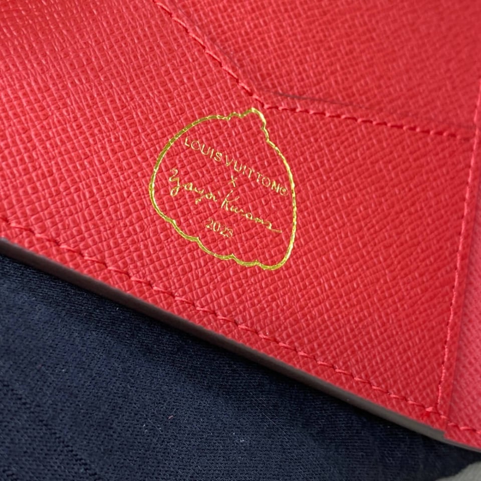 Louis Vuitton x Yayoi Kusama Passport Cover view 7