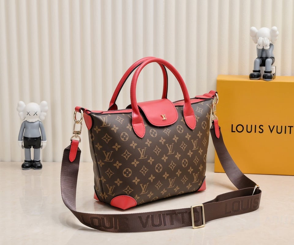 Louis Vuitton Tote Bag Monogram Canvas Red 26Cm view 3