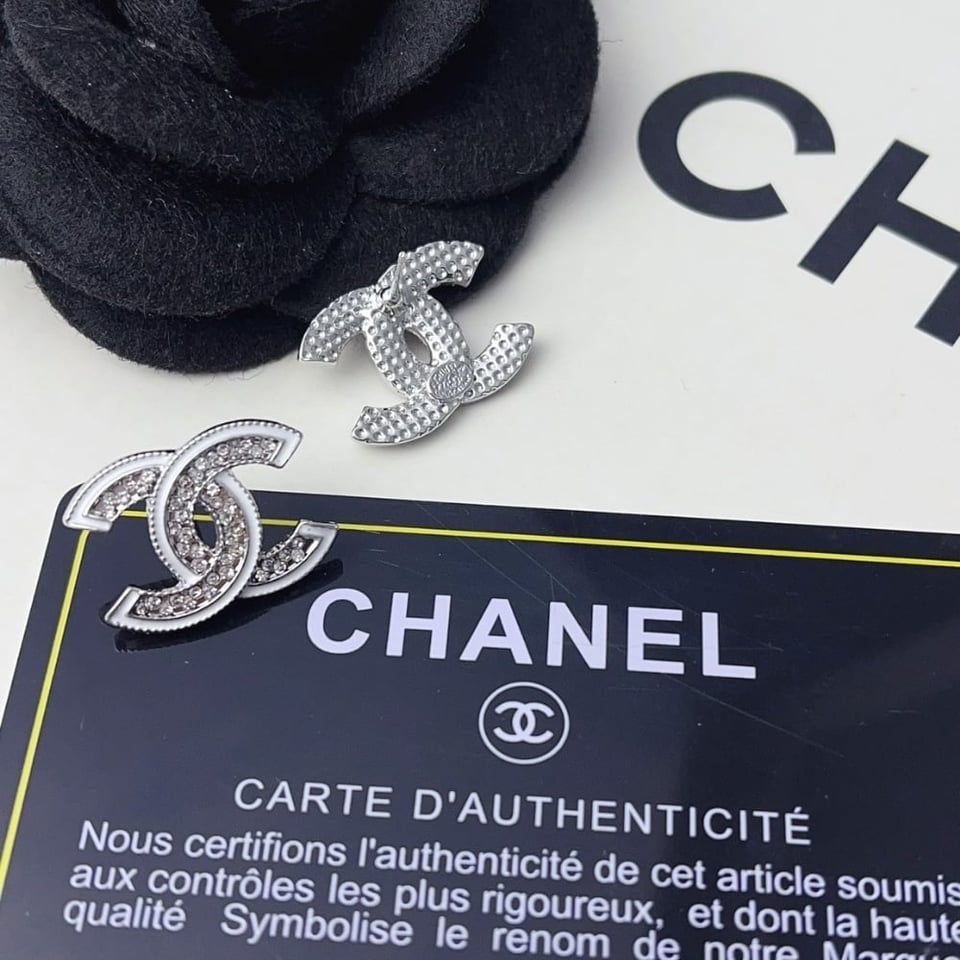 Chanel Stud Earrings Silver White And Crystal Abe867 B19263 Naddv view 4