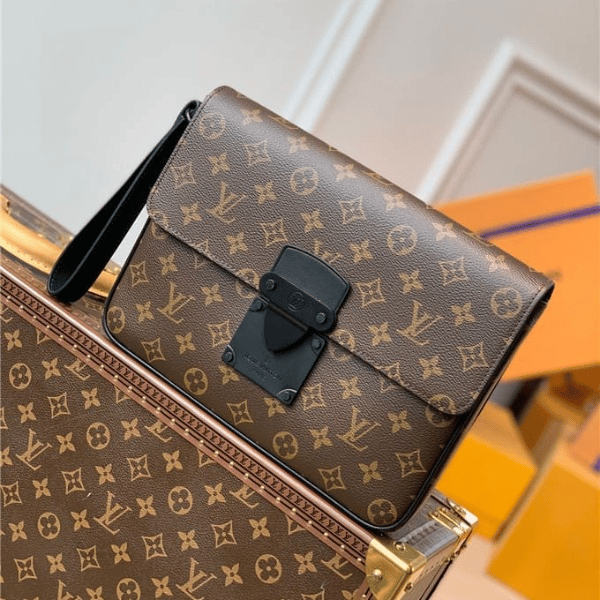 Louis Vuitton S Lock A4 Pouch Brown 28Cm M80560 view 4