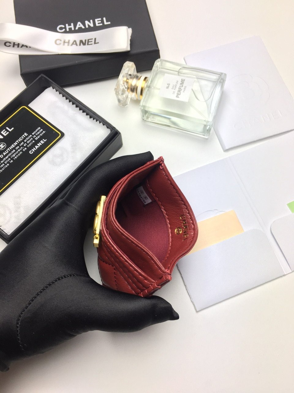 Chanel Boy Card Holder 11.2 Garnet Calfskin Gold Icon view 5