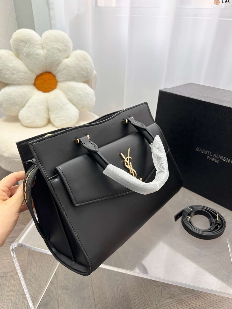 Saint Laurent Uptown Medium Leather Tote Bag Black 31Cm view 8