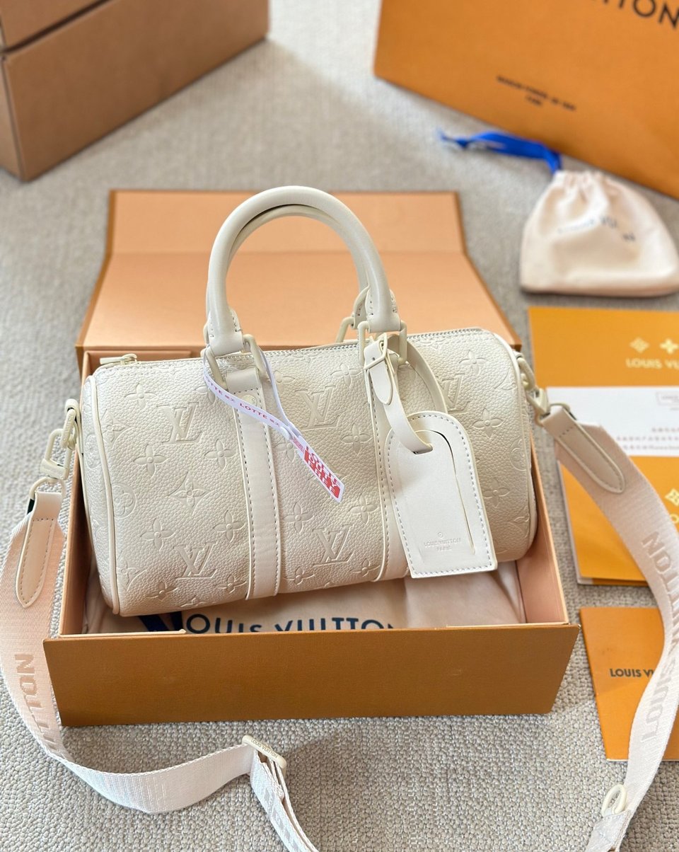 Louis Vuitton Keepall Bandouli Re Full Moon 25Cm M24434 view 5