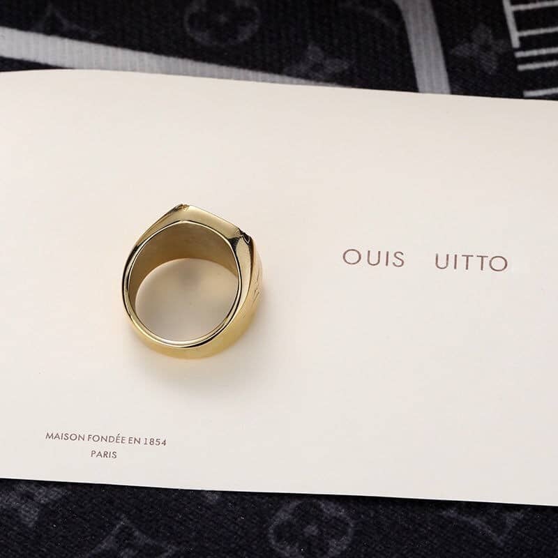 Louis Vuitton Gold Ring view 2
