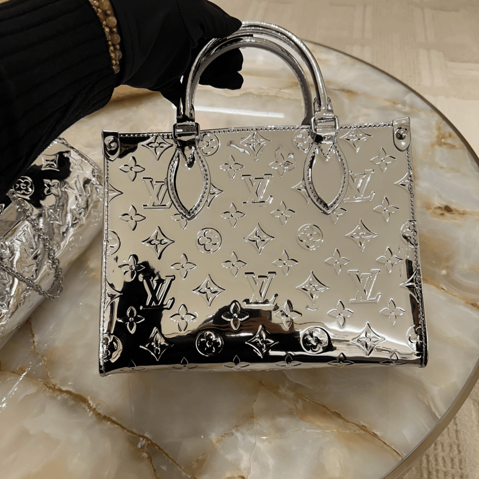 Louis Vuitton Mirror Shine 25cm/9.8in For Women M26373 view 5