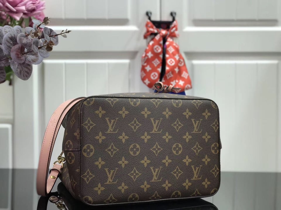 Louis Vuitton N Ono Rose Poudre Pink 26Cm view 7