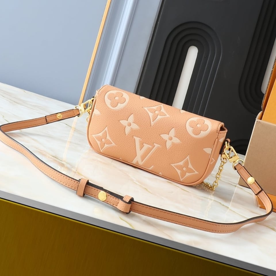 Louis Vuitton Ivy Bag Monogram Empreinte Cream 23.5Cm M12758 view 5