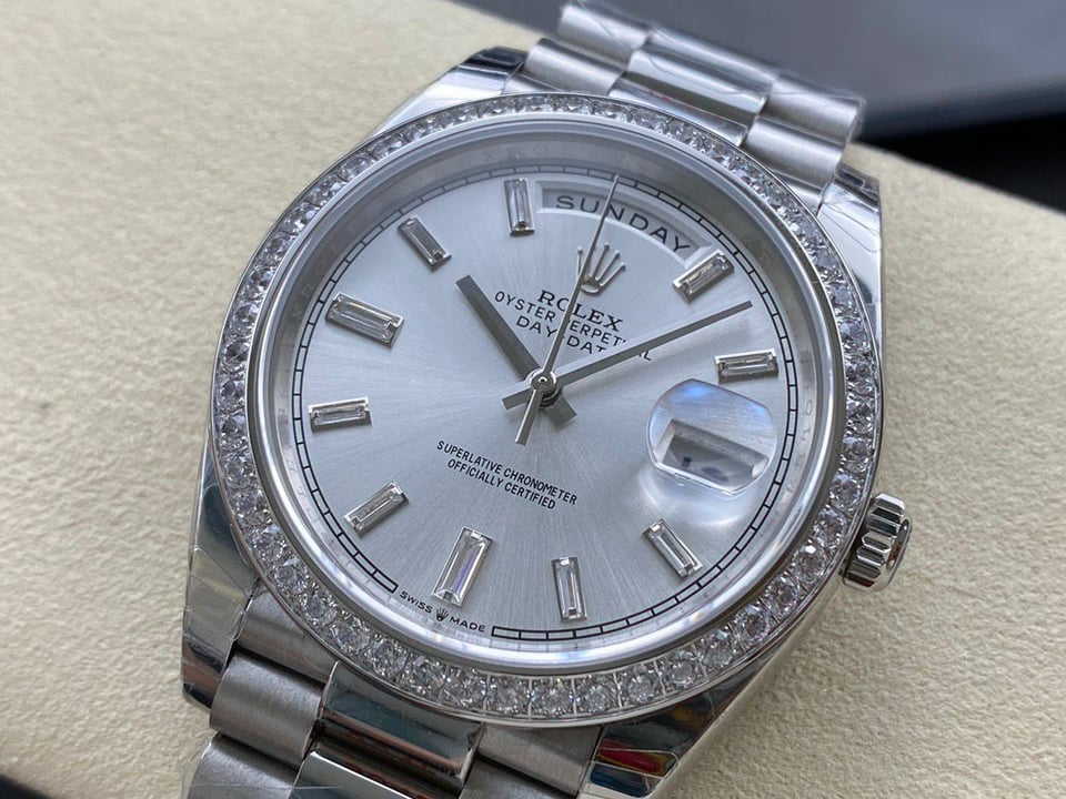 [Super Clone] Rolex Day-Date 40mm Silver Dial 118346 view 2