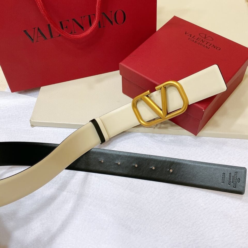 Valentino Reversible Vlogo Signature Belt In Glossy Calfskin 40 mm Women’s Belt White view 5