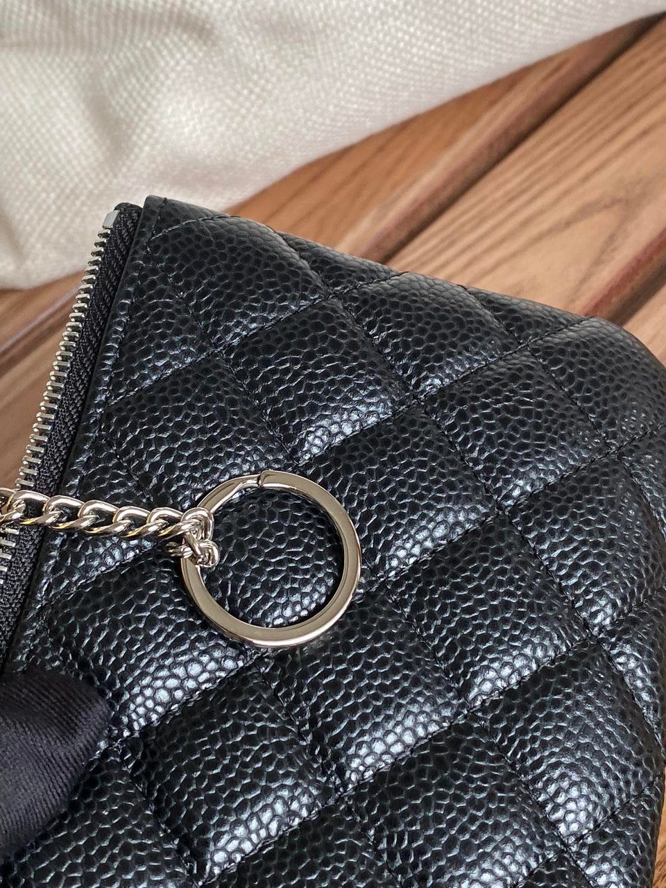 Chanel Zipped Wallet 14Cm Black Caviar Silver Hardware view 5
