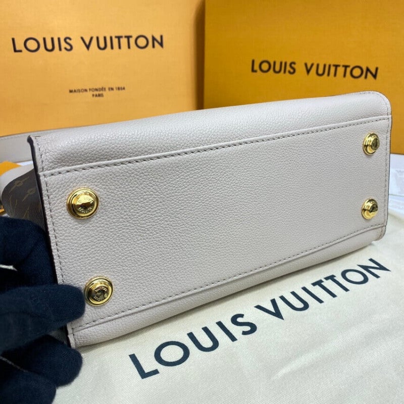 Louis Vuitton On My Side Pm 25Cm Greige view 7