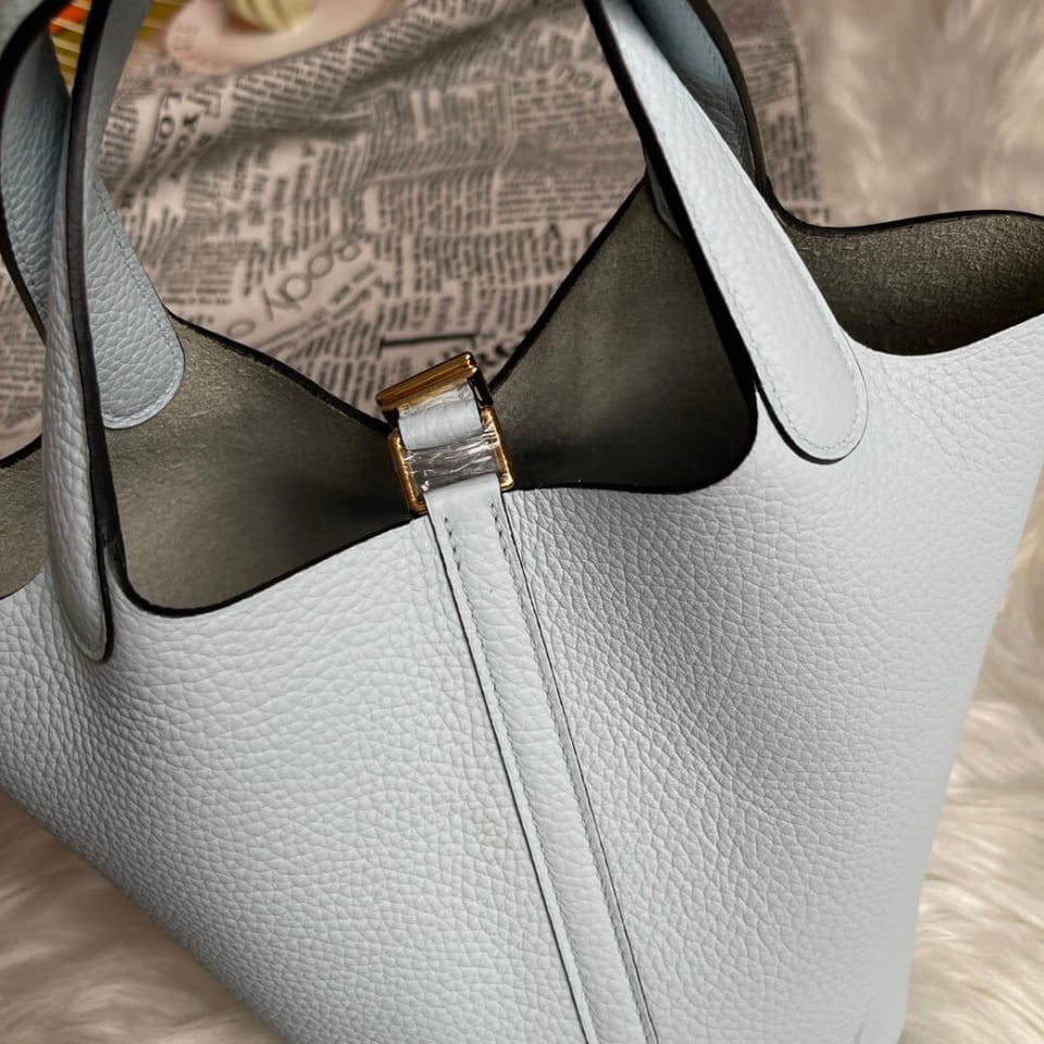 Hermes Picotin Lock Bag In Taurillon Clemence Bleu Pale 22Cm view 8