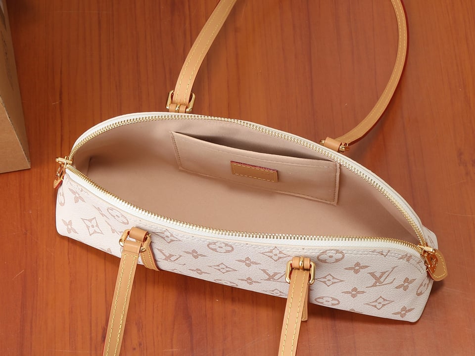 Louis Vuitton Squire East-West Monogram Dune 29cm M2A457 view 6