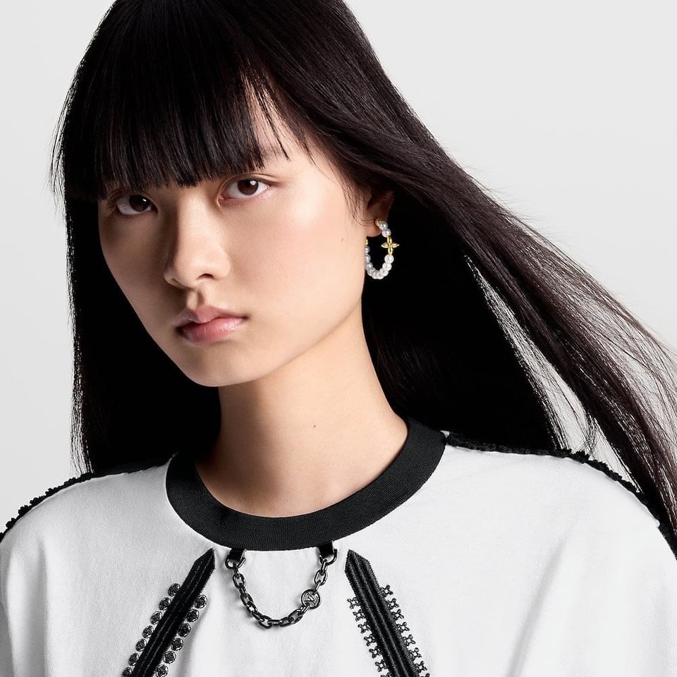 Louis Vuitton My Lv Pearl Earrings Gold M01988 view 7