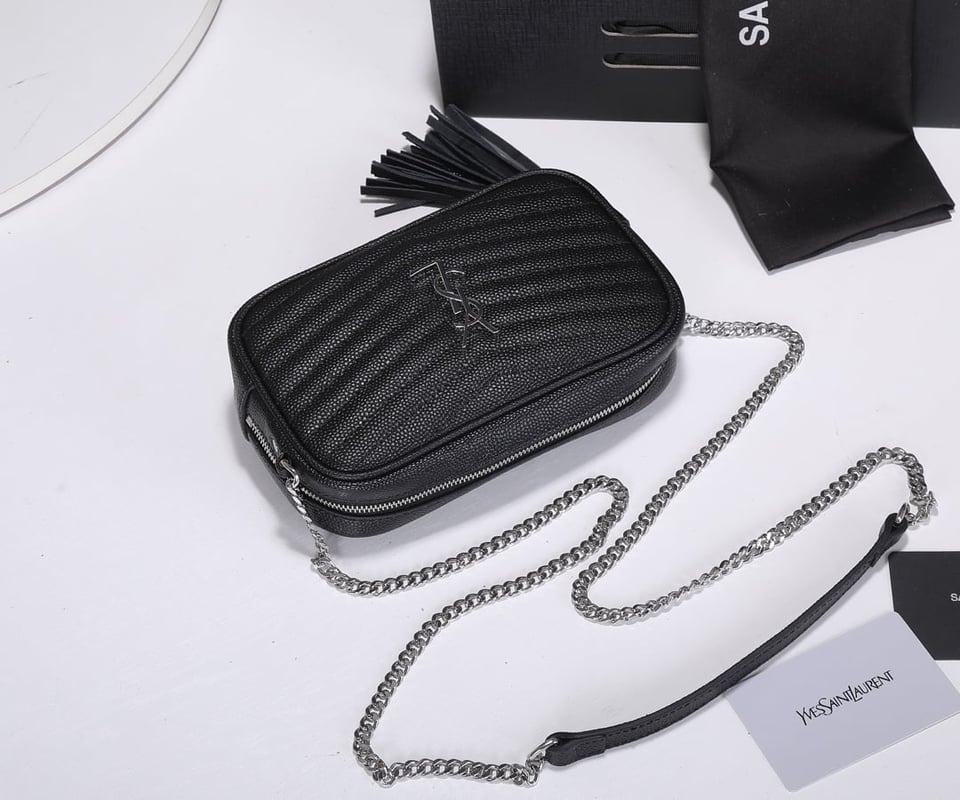 Saint Laurent Lou Camera Bag In Quilted Noir Leather Black 18Cm view 4