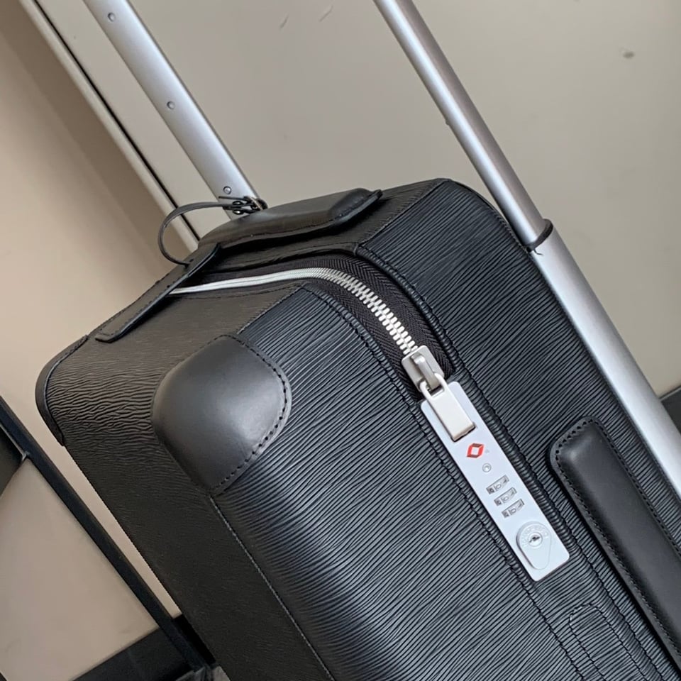 Louis Vuitton Horizon 55cm Epi Suitcase Black M23235 Unisex view 16