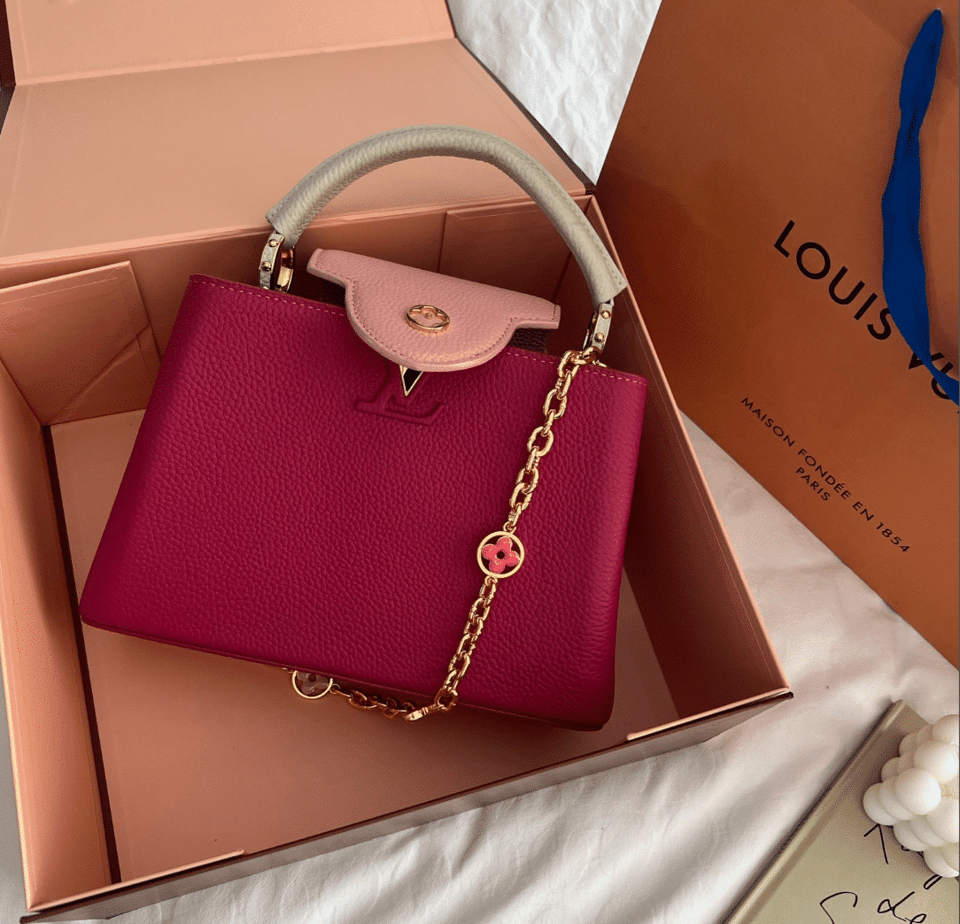 Louis Vuitton Capucines Taurillon Cowhide Dark Pink 27Cm M20845 view 10