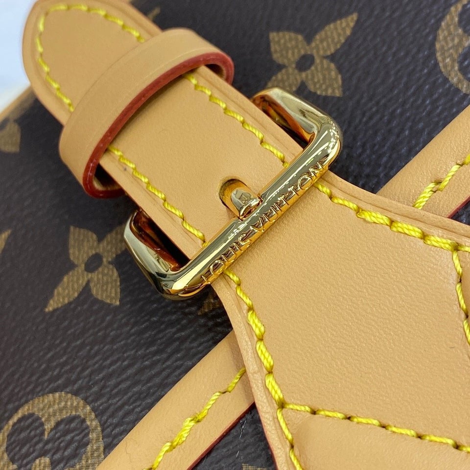 Louis Vuitton Diane Fuchsia M46049 view 6