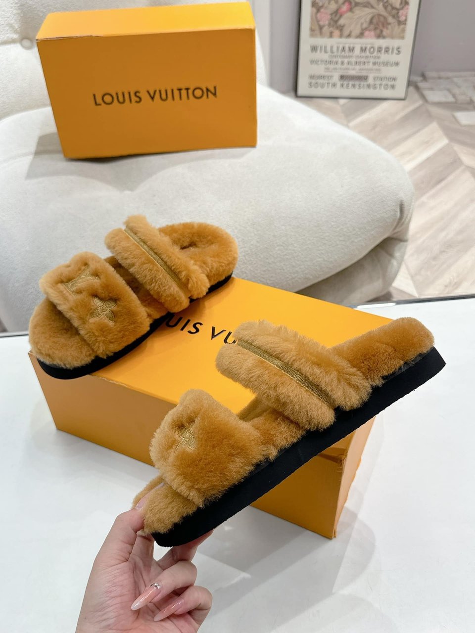 Louis Vuitton Lv Sunset Flat Comfort Mule Shearling Brown view 5