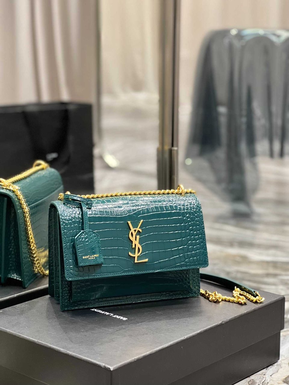 Saint Laurent Sunset Medium Chain Bag In Shiny Leather Mint view 4