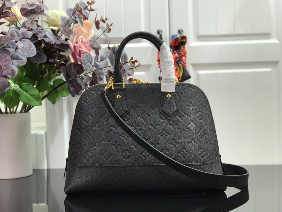 Louis Vuitton Neo Alma Pm 35Cm Black view 5