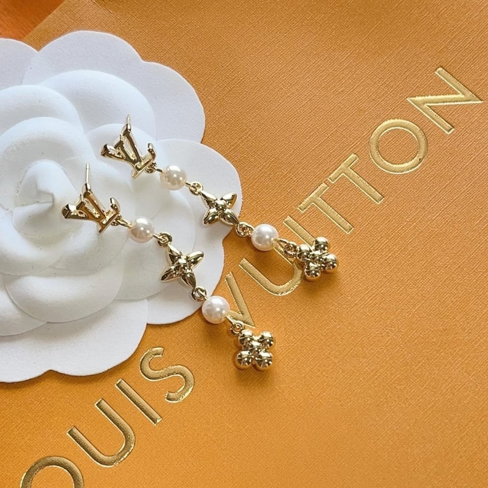Louis Vuitton Louisa Earrings M01577 view 3