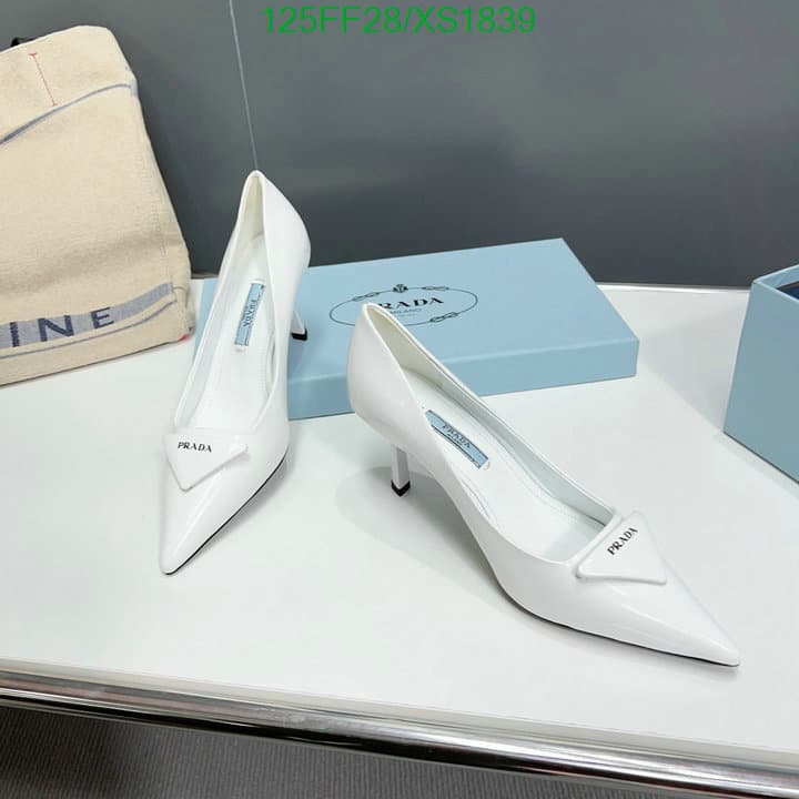 Prada Cleavage Nero Leather Pumps White view 8