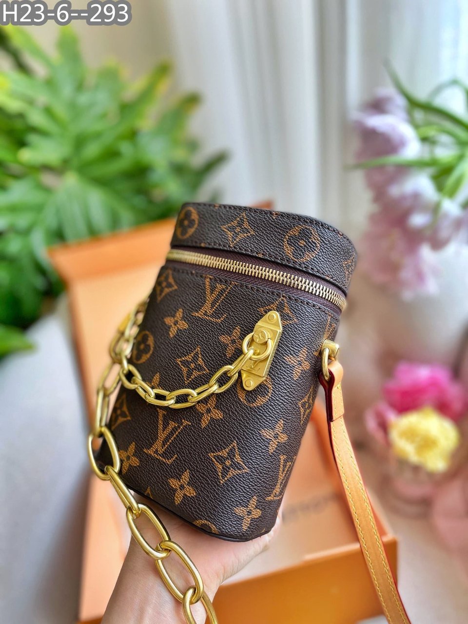 Louis Vuitton Phone Box Monogram Legacy Brown 18Cm M44914 view 7