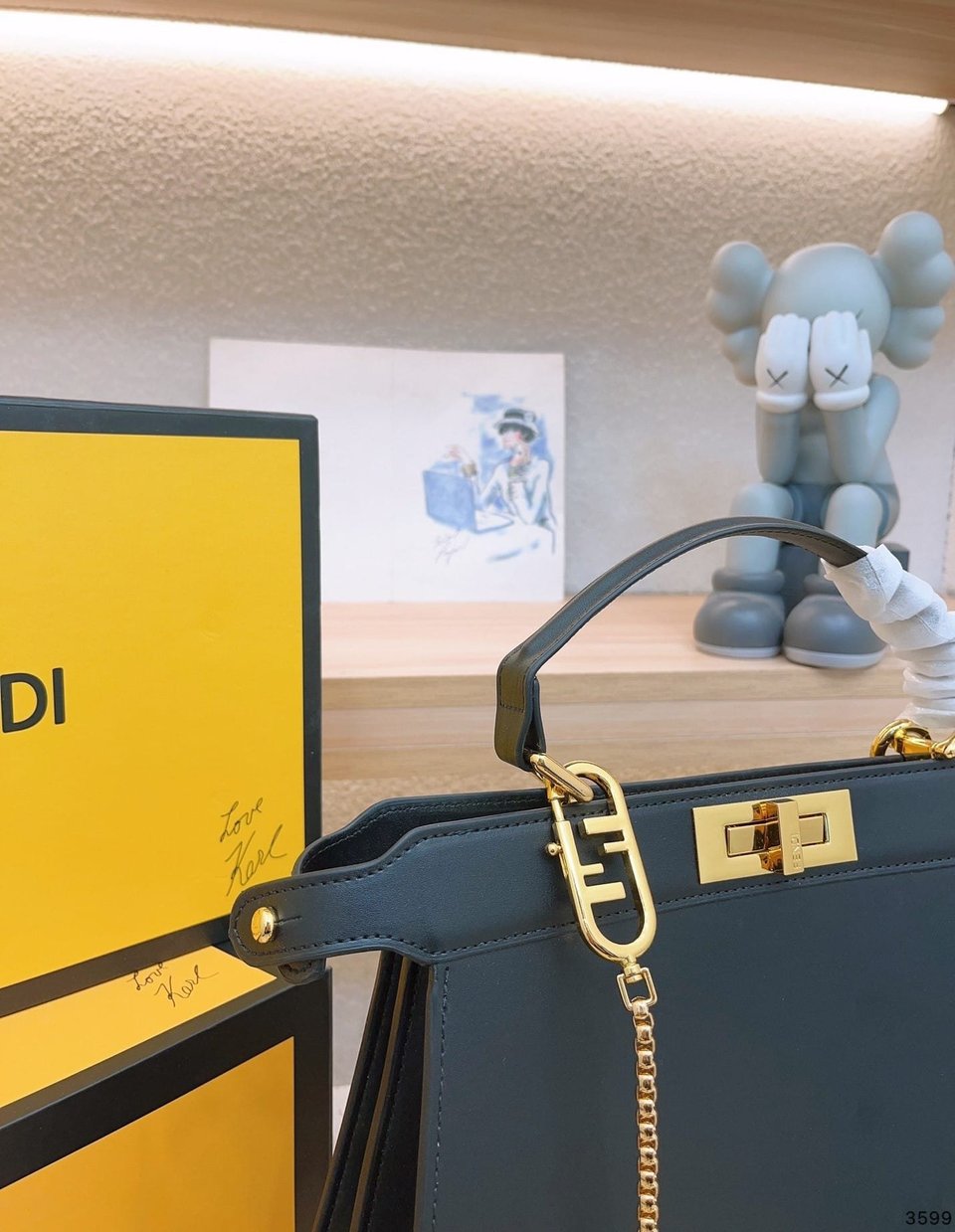 Fendi Peekaboo Iseeu Petite Black 32Cm view 8
