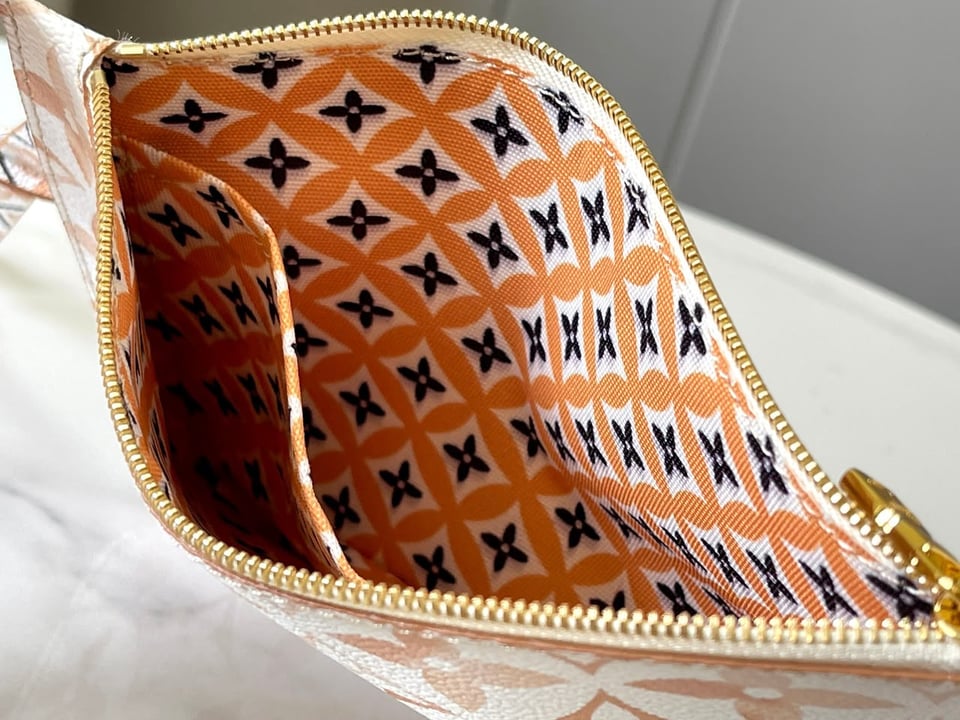 Louis Vuitton M22978 Neverfull MM Beige Monogram view 9