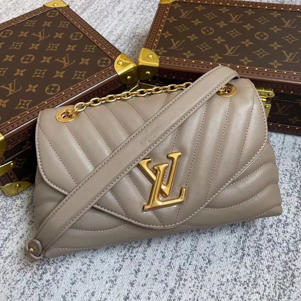 Louis Vuitton New Wave Chain 24Cm Dark Taupe M58550 view 3