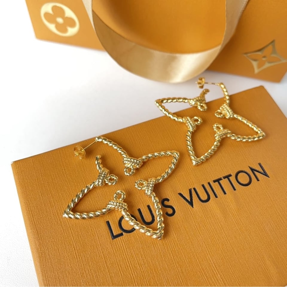 Louis Vuitton Nautical Earrings M01848 view 4