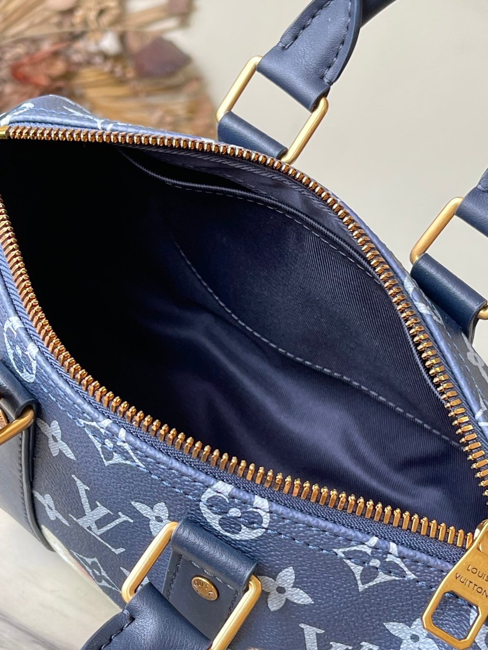 Louis Vuitton LV Keepall 25 Good Quality Blue 25cm M46804 view 6