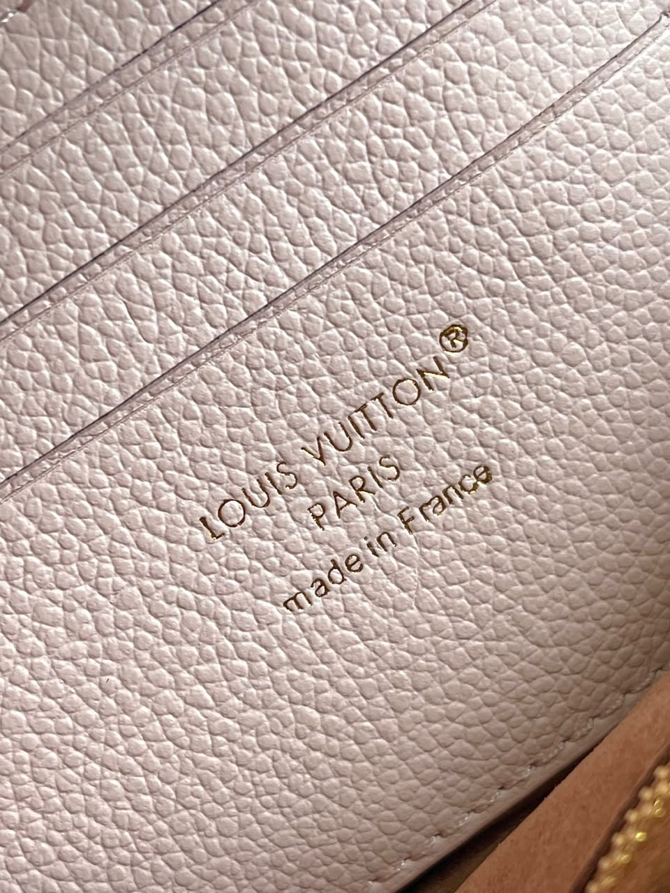Louis Vuitton Ivy Bag Light Bliss Couture Cream 23.5cm M29502 view 3