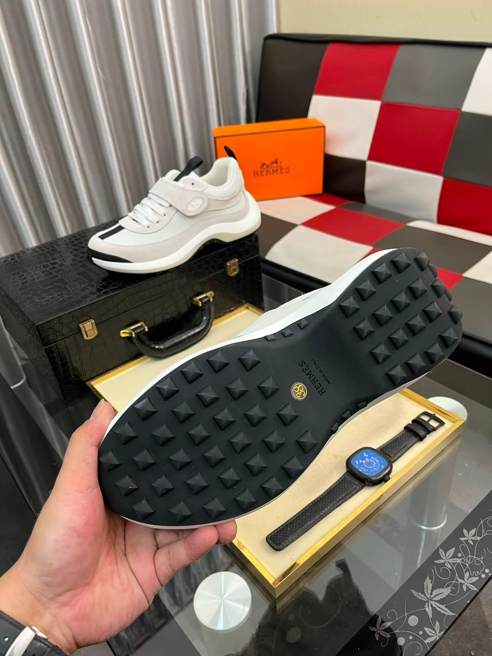 Hermes Loop Sneakers Blanc Color Calfskin H252000Z view 5