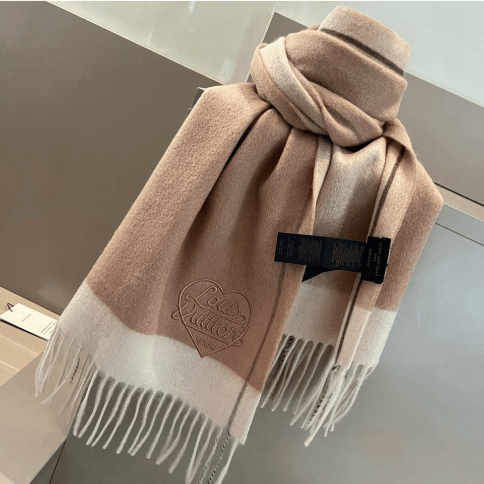 Louis Vuitton Monogram Heart Cashmere Scarf For Women 180cm view 5