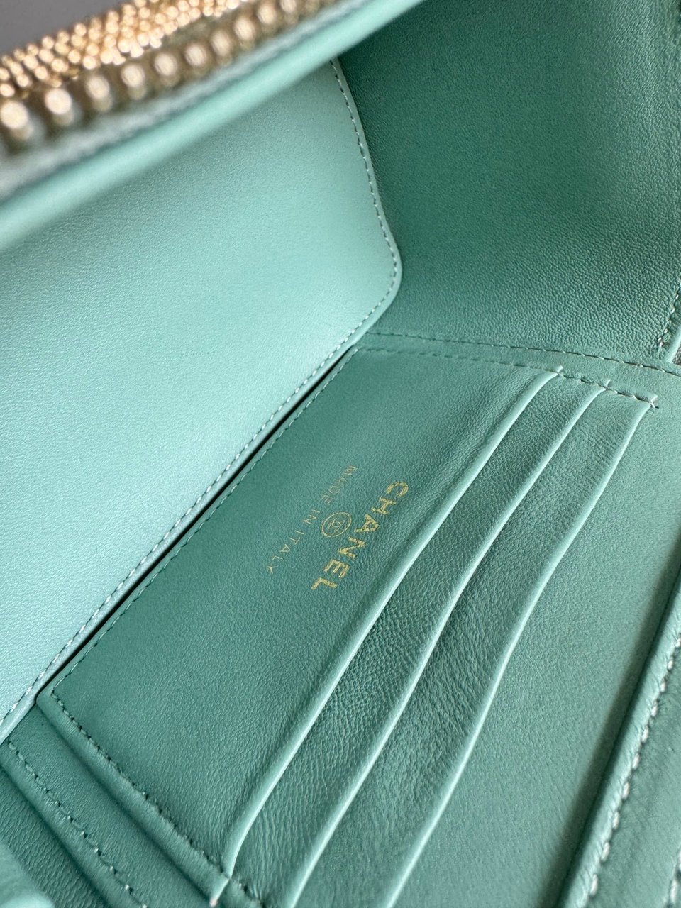 Chanel Vanity Case Pearl 17Cm Aqua Blue Lambskin Gold Hardware view 7
