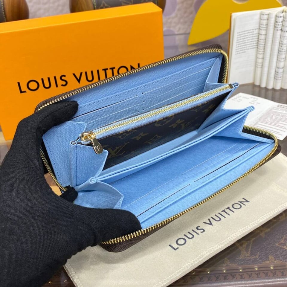 Louis Vuitton Zippy Wallet 2024 view 11