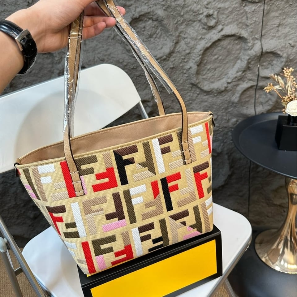 Fendi Small Roll Multicolour 23Cm view 4