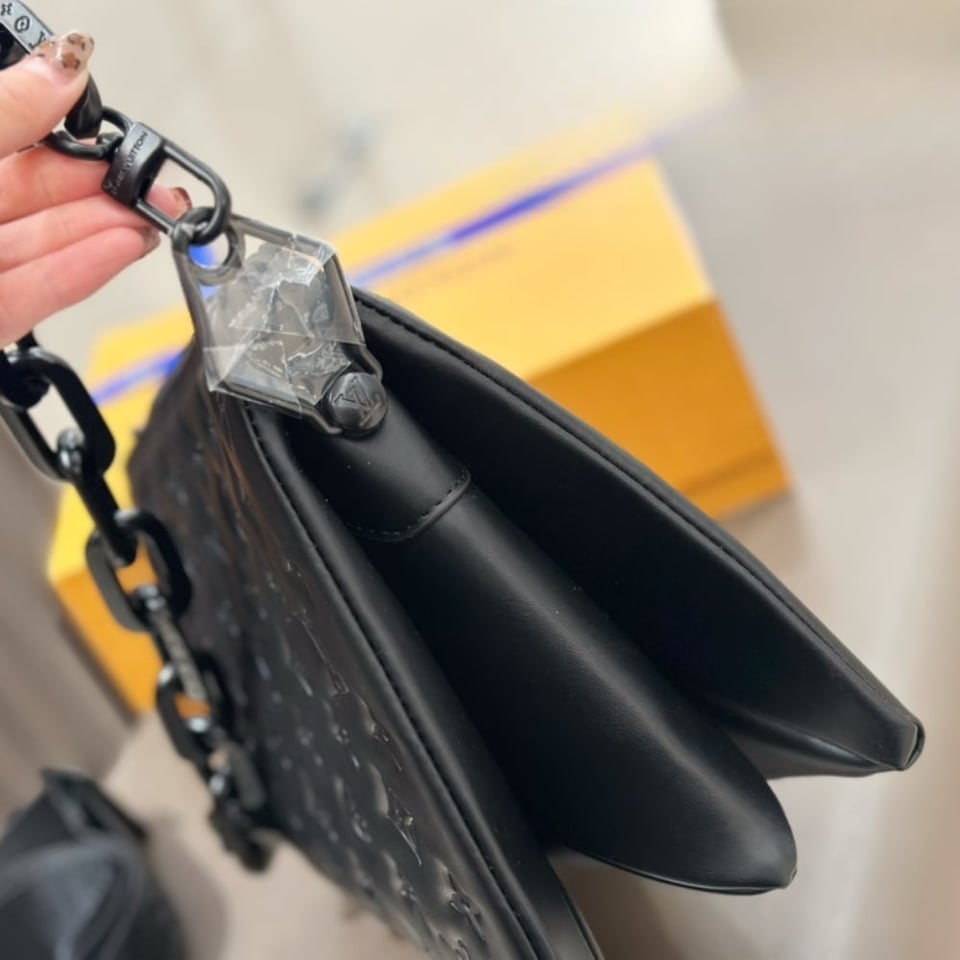 Louis Vuitton Coussin Pm Bag Black 27Cm M11370 view 10