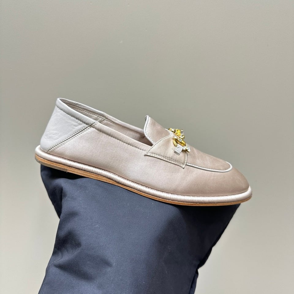Gucci Women’S Horsebit Loafer With Crystals Beige view 3