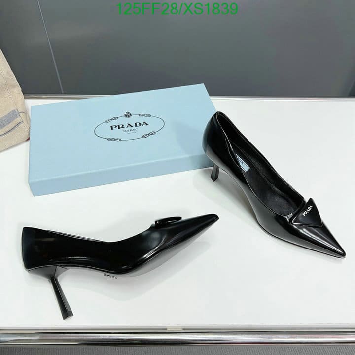 Prada Cleavage Nero Leather Pumps Black view 8