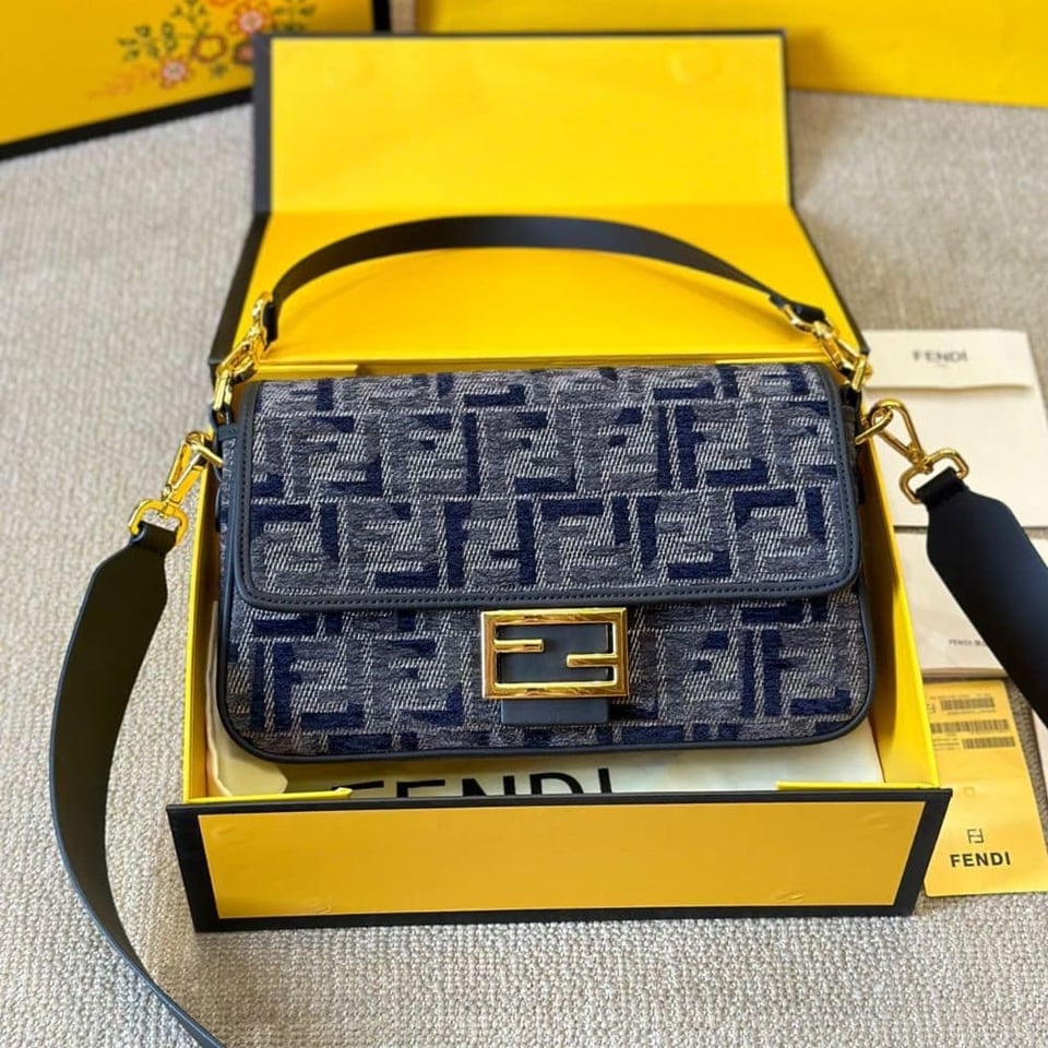 Fendi Baguette Ff Chenille Bag Dark Blue 27Cm view 4