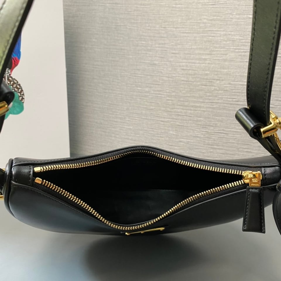 Prada Arqué Leather Shoulder Bag Black 22.5cm view 8