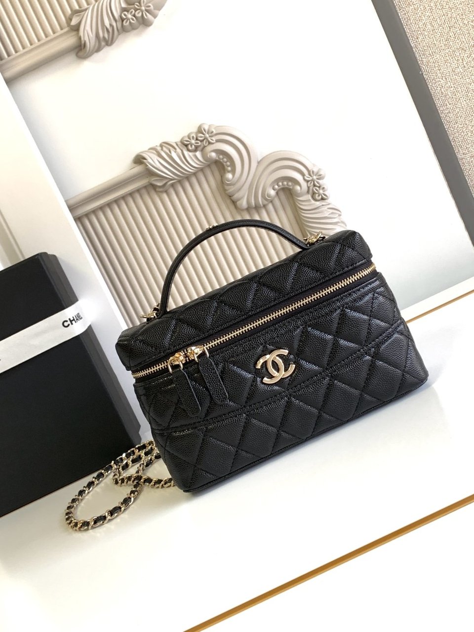 Chanel 25C Vanity Case Black 20cm view 6