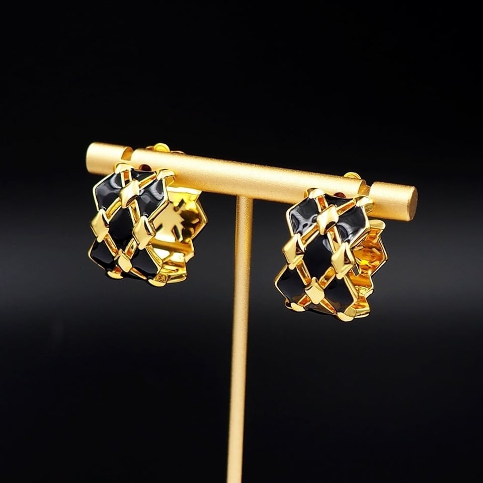 Louis Vuitton Lv Malletage Earrings Gold M01685 view 8
