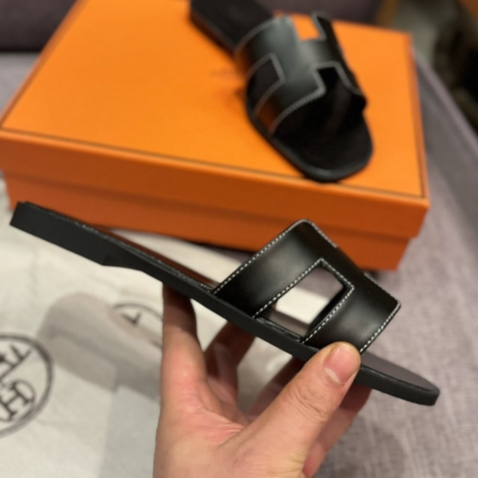 Hermes Oran Sandal Noir H021056Z 01340 view 5