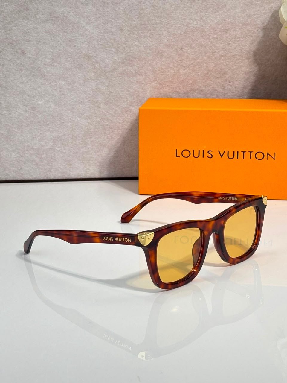 Louis Vuitton Clash Square Sunglasses Light Amber Z2703W view 3