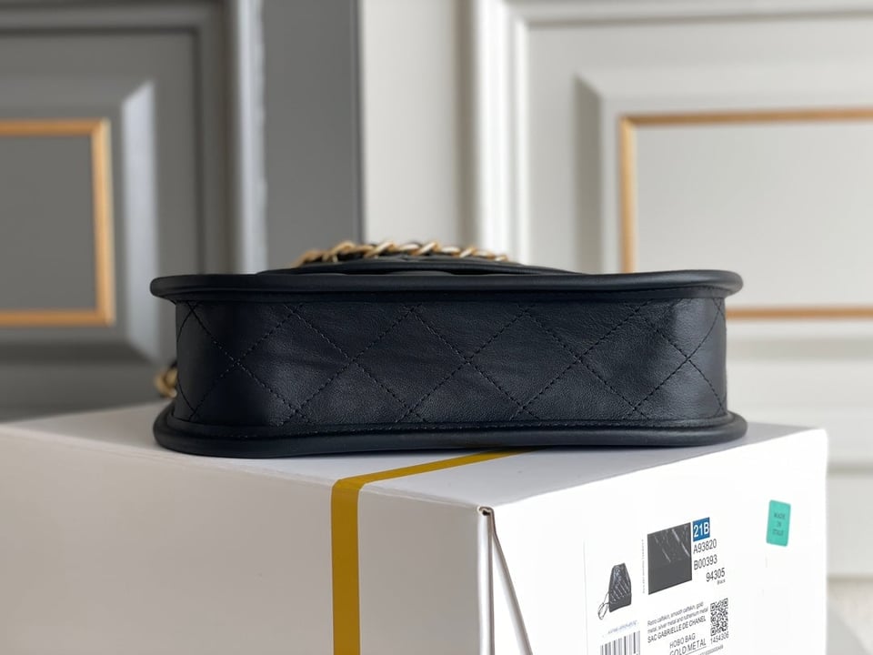 Chanel 24S 20Cm Hobo Bag Black Calfskin Gold Hardware view 7
