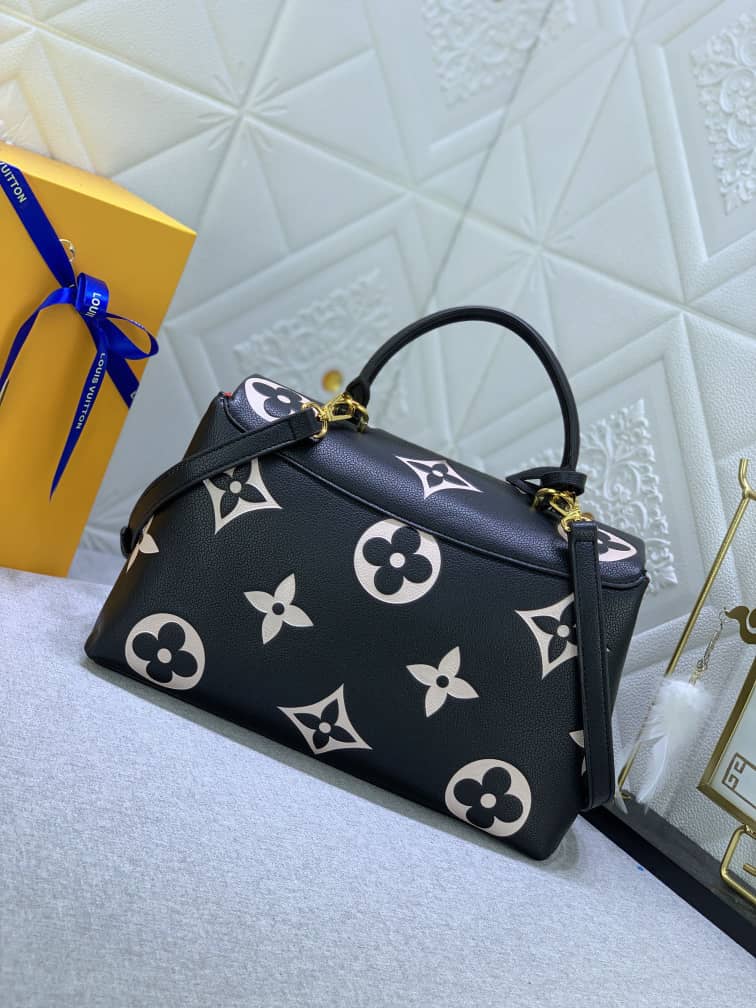 Louis Vuitton Madeleine Bb Black And Beige 24Cm M45978 view 5